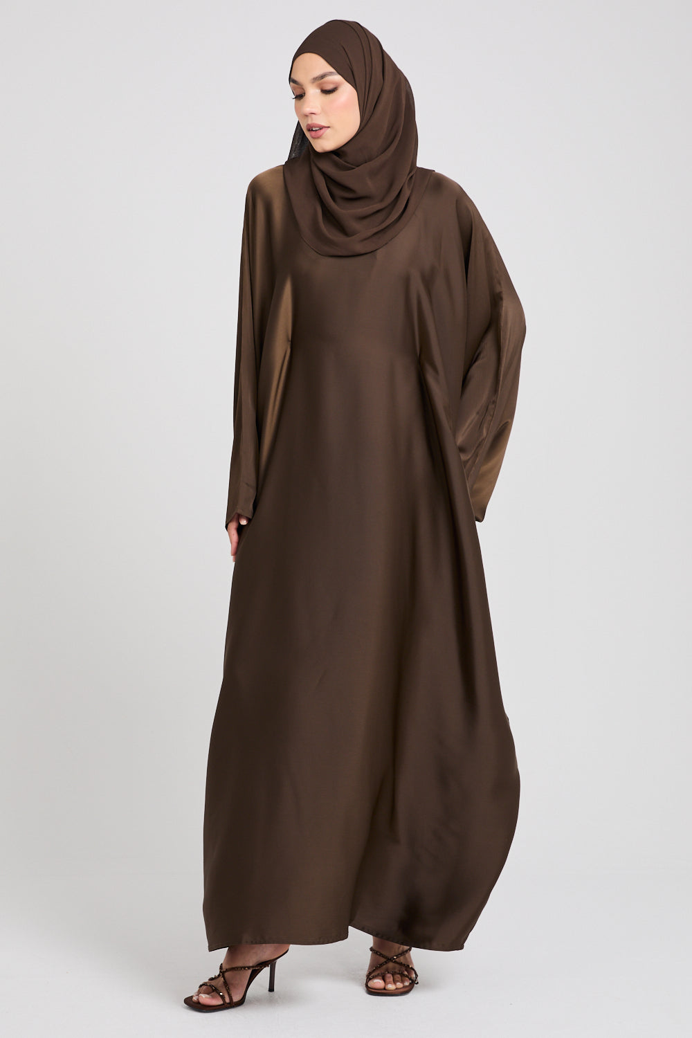Premium Closed Butterfly Abaya with Inner Belt - Desert Palm