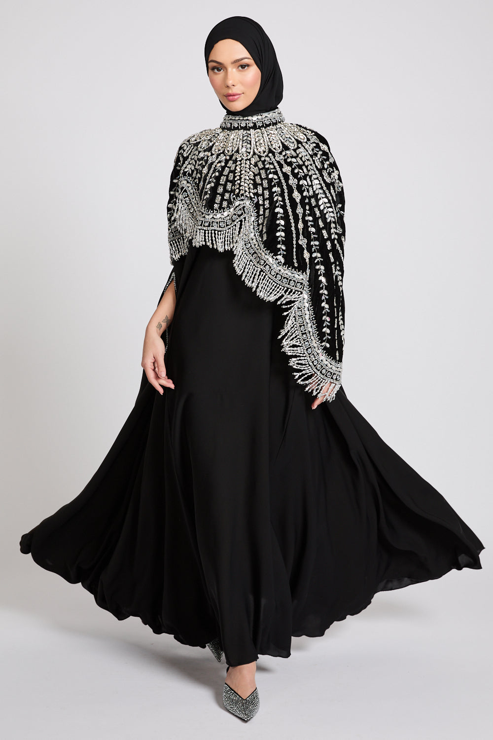 Luxury Nightfall Tassel Closed Cape - Silver