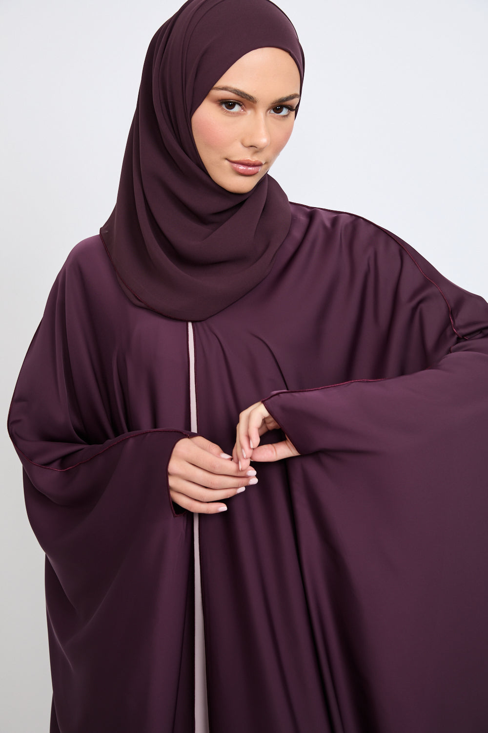 فرشة فاخرة مفتوحة سادة مع تفاصيل حواف - توت ملكي